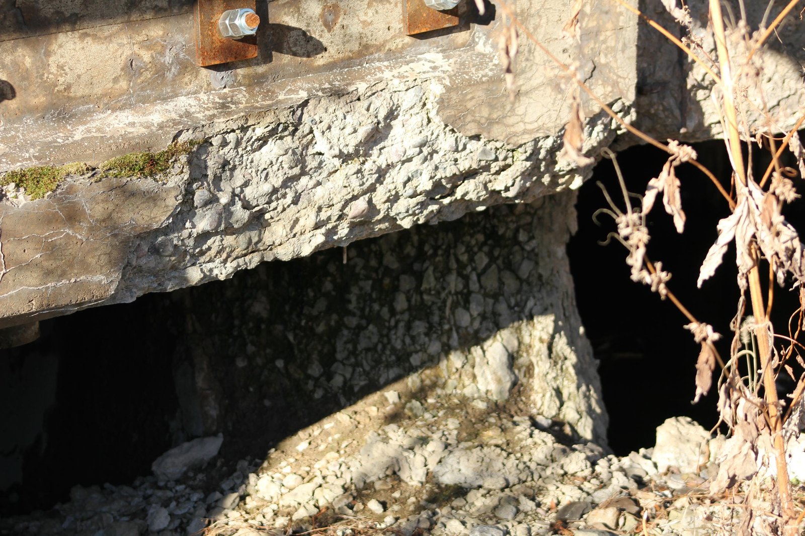 Severe spalling on west pier (pier #3)